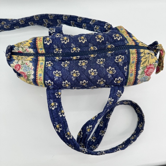 2 VTG Vera Bradley Cottagecore Floral Barrel Bag Butter/Navy & Elephant Bag - Picture 8 of 16